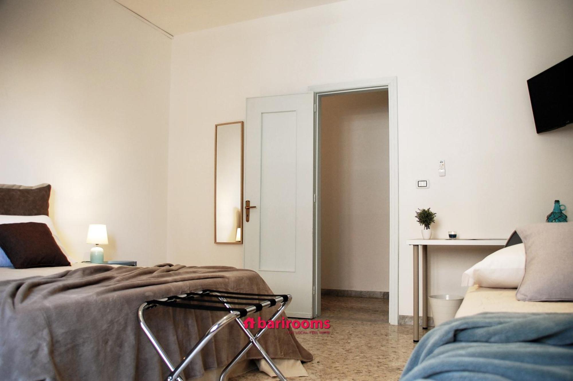 Bari Rooms Central Station Luaran gambar